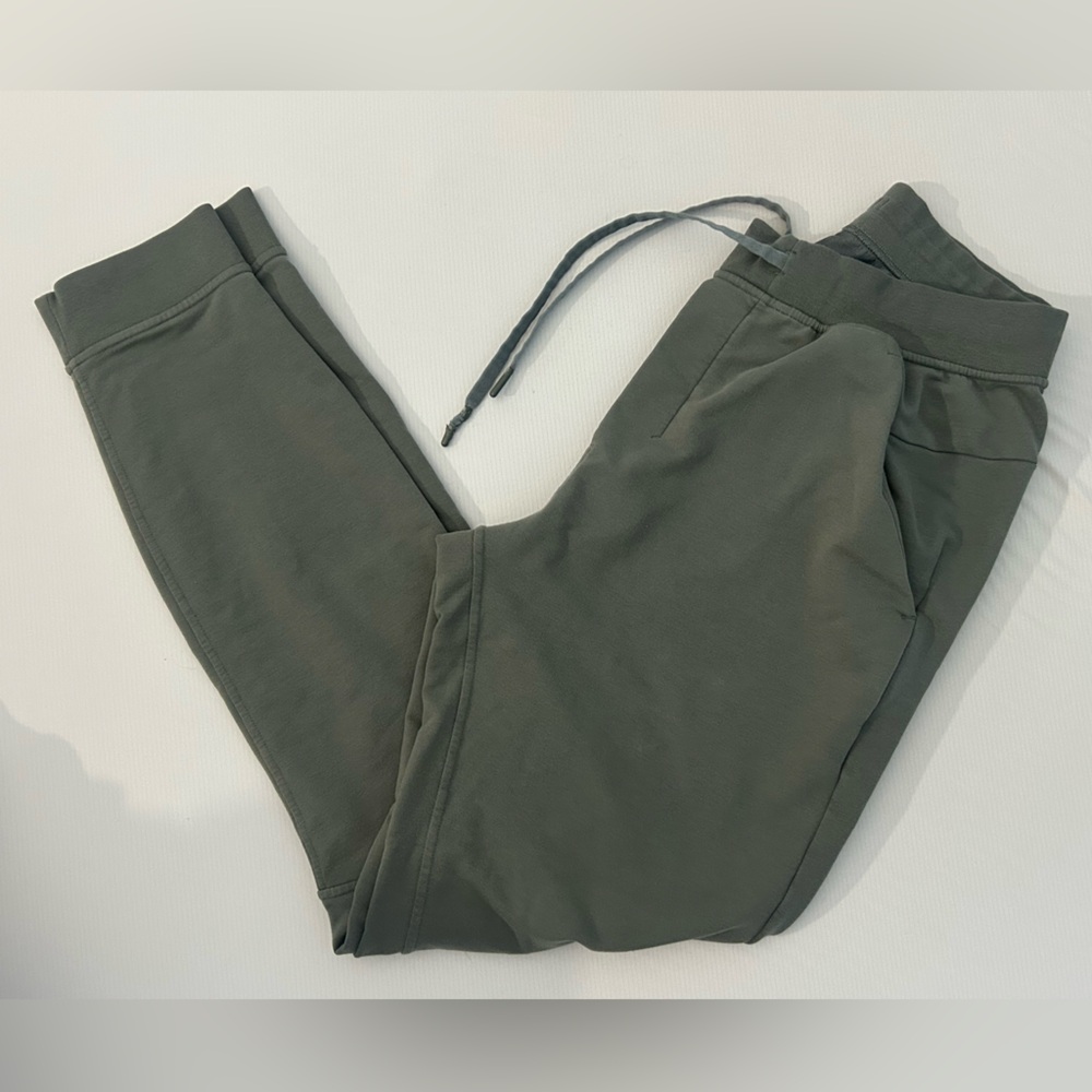 Lululemon Men’s Sage Green/Gray City Sweat Joggers LARGE